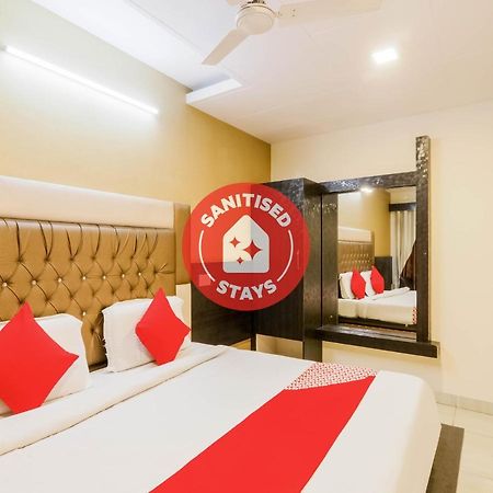 Oyo 79765 Hotel Samrat Lucknow Ngoại thất bức ảnh