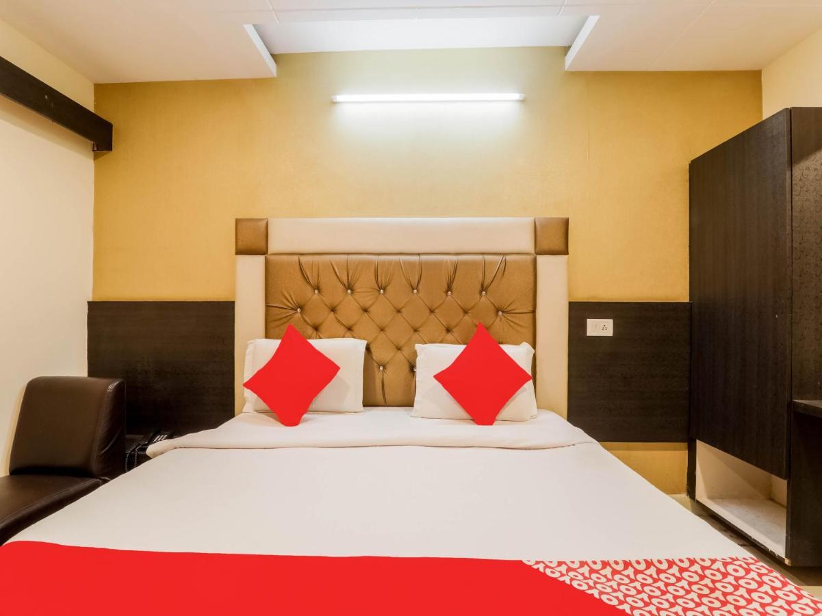 Oyo 79765 Hotel Samrat Lucknow Ngoại thất bức ảnh
