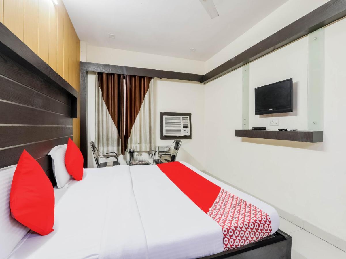 Oyo 79765 Hotel Samrat Lucknow Ngoại thất bức ảnh