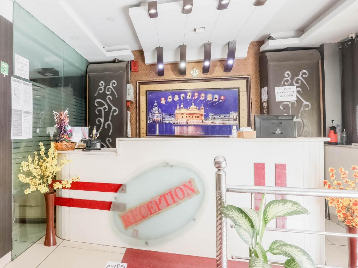 Oyo 79765 Hotel Samrat Lucknow Ngoại thất bức ảnh