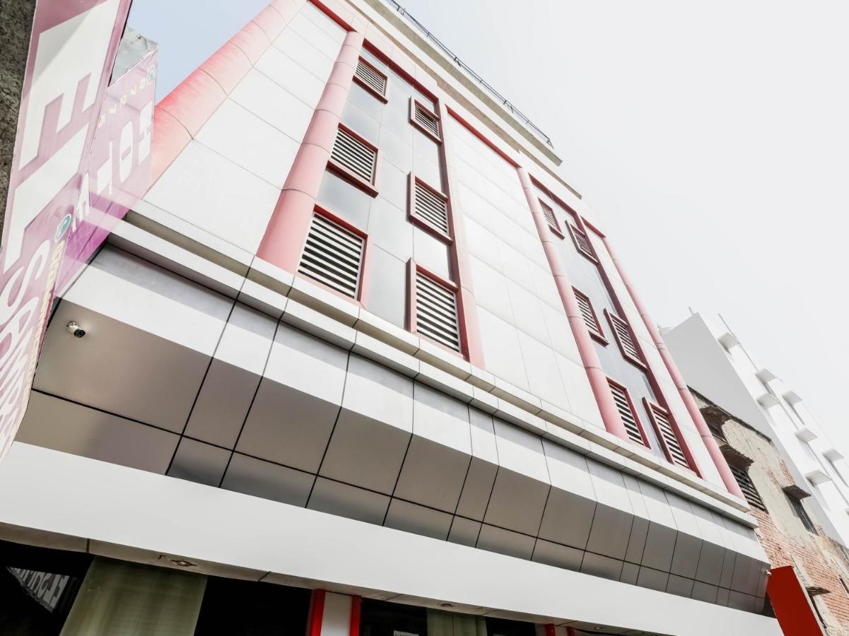 Oyo 79765 Hotel Samrat Lucknow Ngoại thất bức ảnh